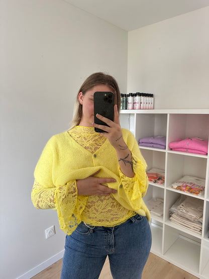 TOP DENTELLE MANCHES LONGUES JAUNE
