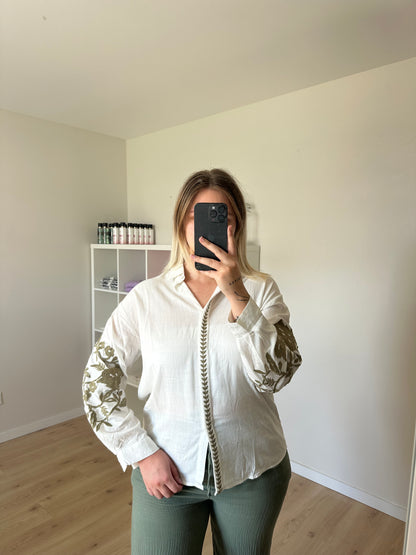 CHEMISE EN COTON LIN AVEC BRODERIE KAKI